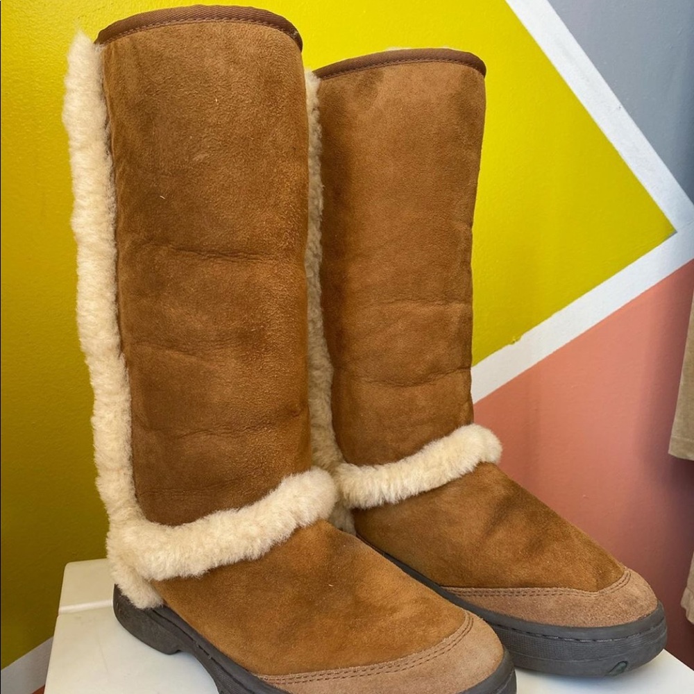 Excellent condition Ugg Sundance Tall Boots
